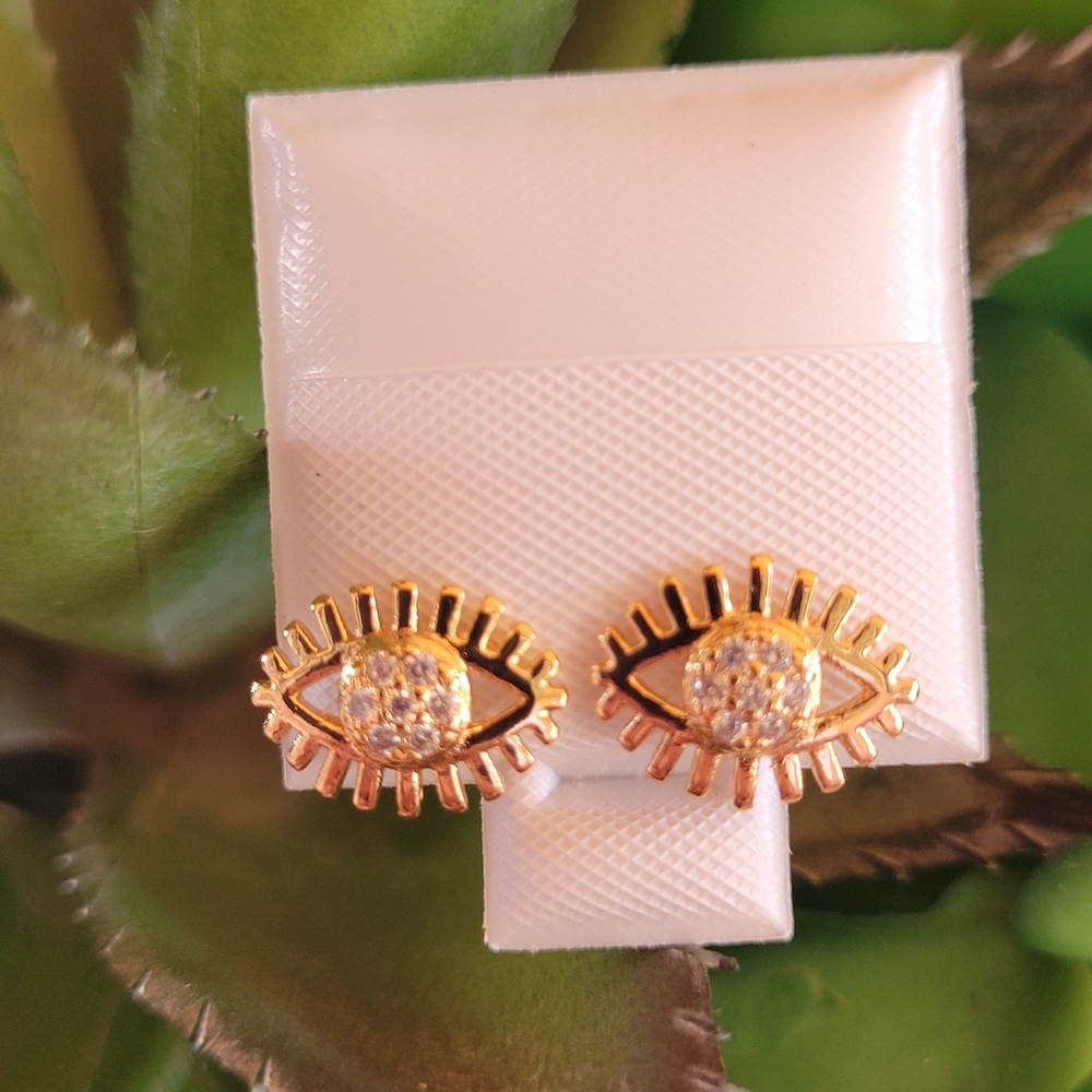 Small gold plated eyes earrings